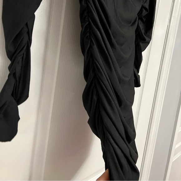 Runaway The Label Dress - Picture 2 of 3